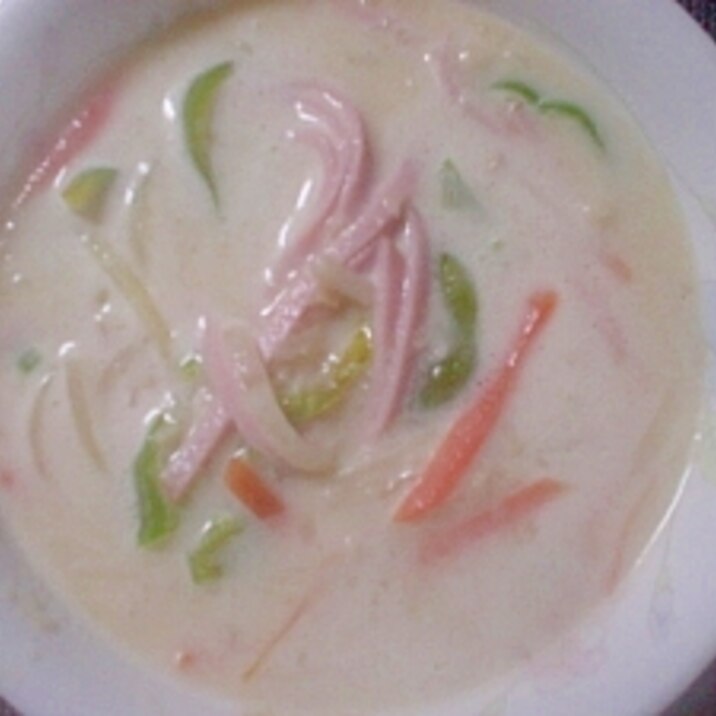ジャガイモベースの野菜たっぷりなミルクスープ☆